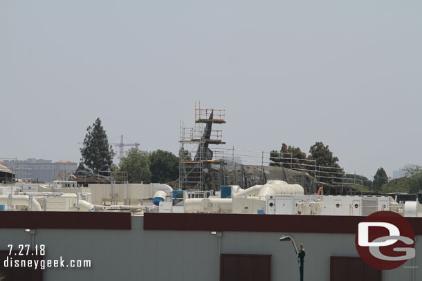 A new rock formation taking shape.  The wire mesh has been installed to form the shape.