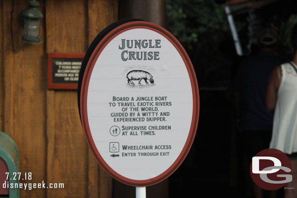 No wait time sign for the Jungle Cruise this evening.. just a description.