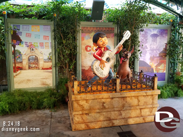 Coco photo op in Paradise Gardens.