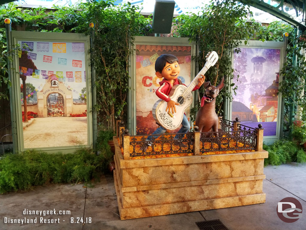 Coco photo op in Paradise Gardens.