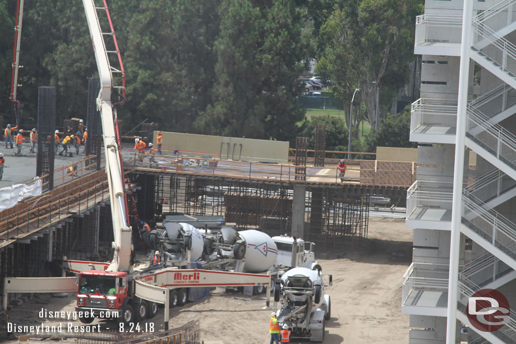 Here you can see the bridge connection in the back of the structure.