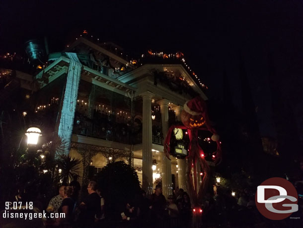 Next stop the Haunted Mansion Holiday.  FastPass return was moving at a good pace this evening. It was not backed up like last year.  The merge point was a little slow but not bad.