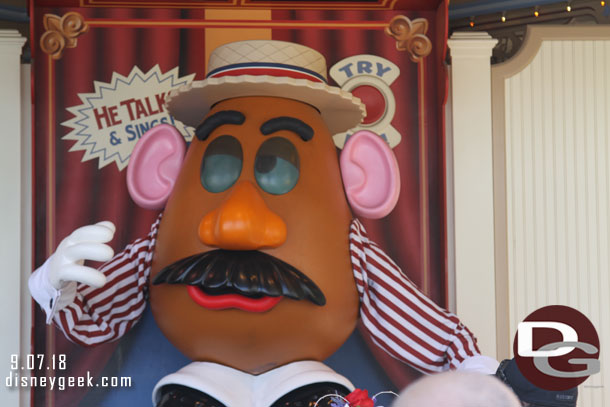 Toy Story was down and Mr. Potato Head was frozen.  Surprised the curtain was not drawn.