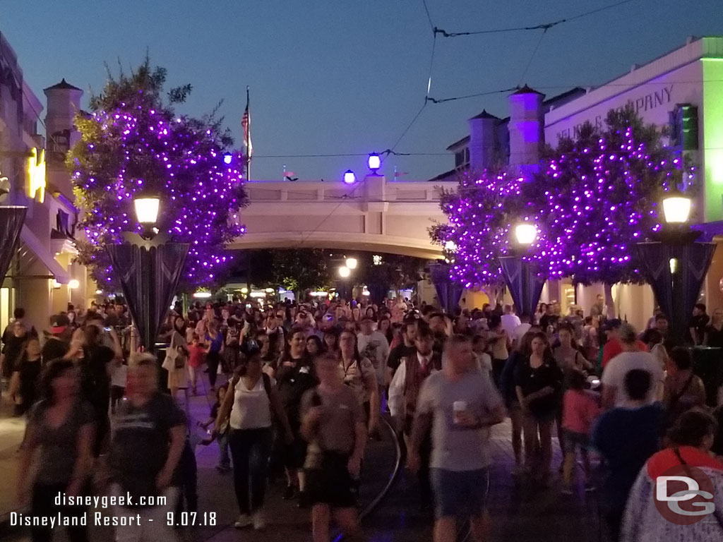 A heavy crowd streaming into the park as I was exiting.