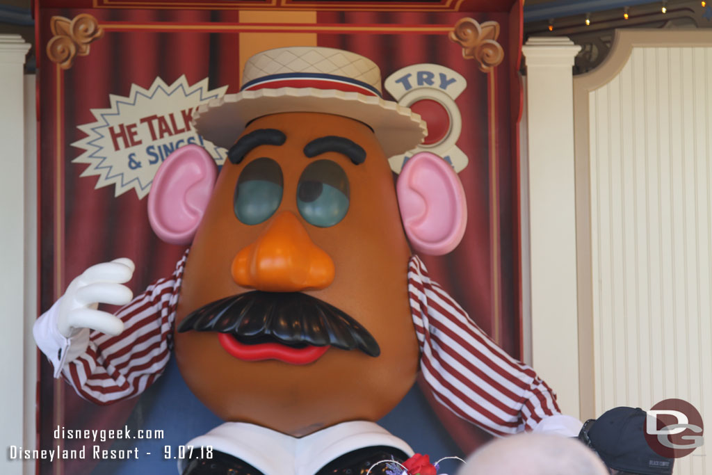 Toy Story was down and Mr. Potato Head was frozen.  Surprised the curtain was not drawn.