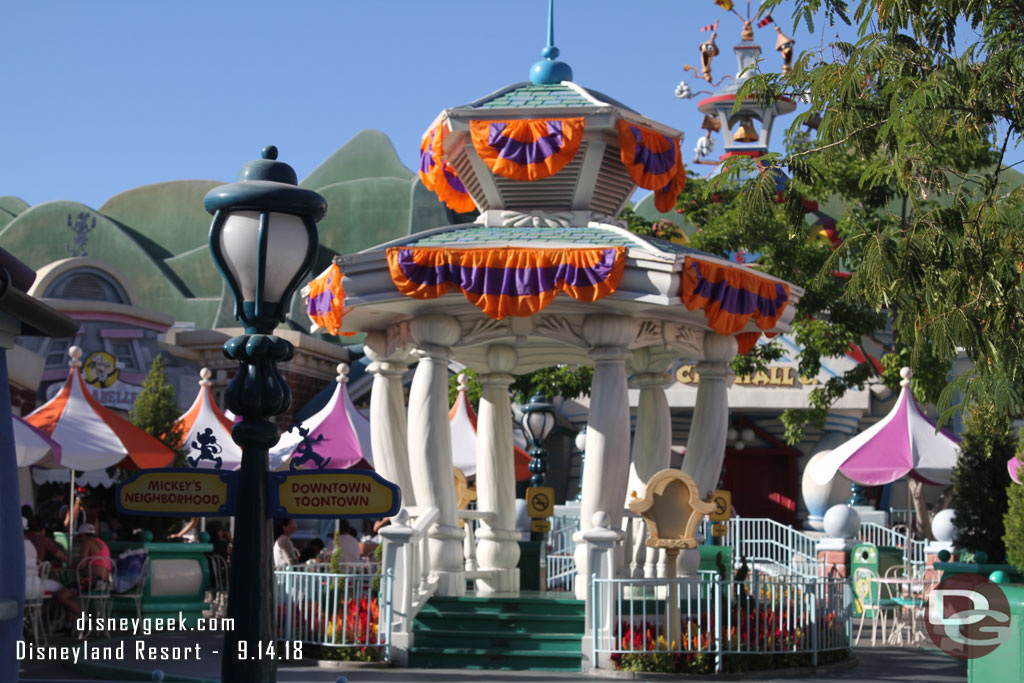 Taking a look around Toon Town.