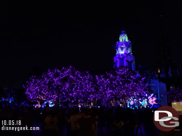 Passing by Carthay Circle on my way out of the park.