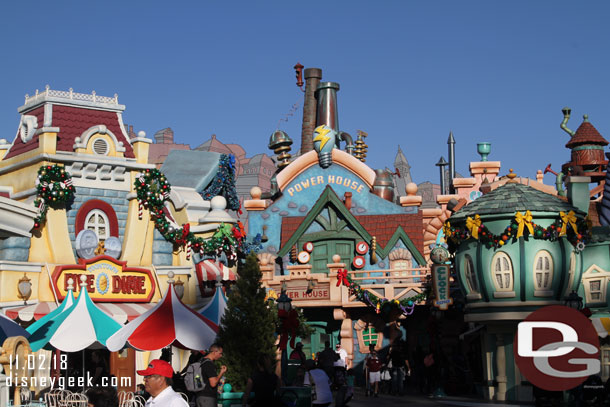 The toons have decorated Toontown already.