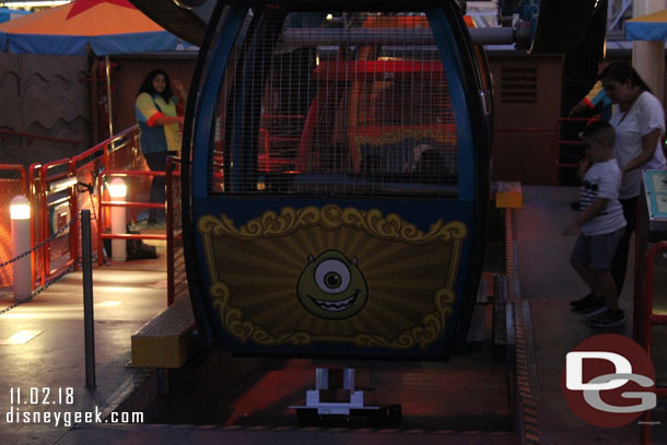 No signs of progress on the mechanisms under the gondolas on the Pixar Pal-A-Round. My hope was to get in a spin before it became too dark.. but due to slow loading and one group wanting off on the cycle before mine it did not happen as planned.