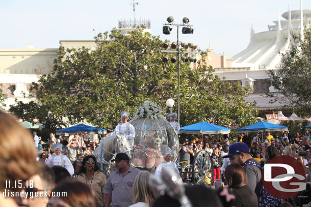 Around 2:30pm the Cinderella Coach made its way to the hub.