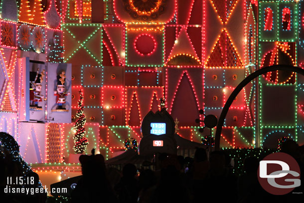 A 90 minute wait for small world holiday at 7pm.  I was in the area to see the Wintertime Enchantment which did not happen, assuming due to the taping.