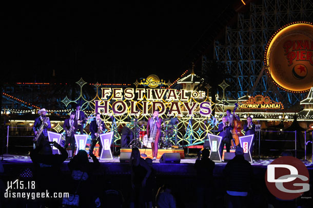 Phat Cat Swinger performing a holiday concert in Paradise Park