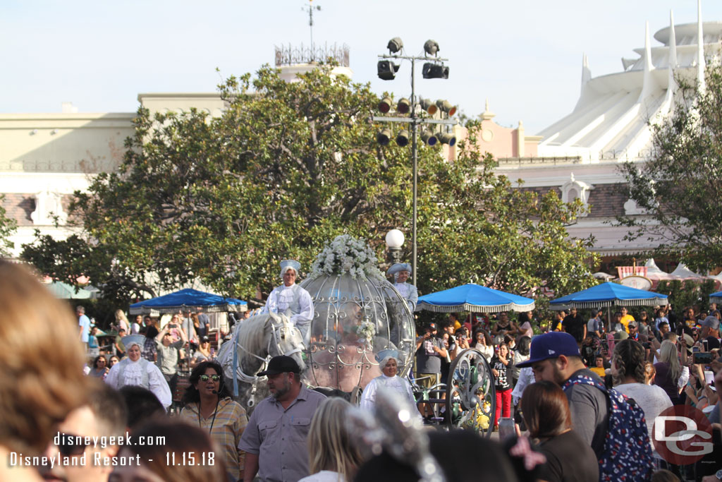 Around 2:30pm the Cinderella Coach made its way to the hub.