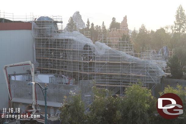 Moving over to the east side of the structure and a quick look at Star Wars: Galaxy's Edge