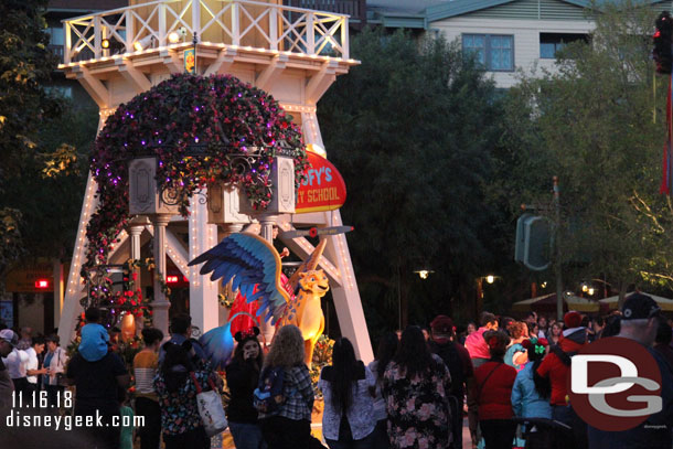 Princess Elean's Musical Grand Arrival was being performed as I waited for the 5:15pm showing of Viva Navidad.