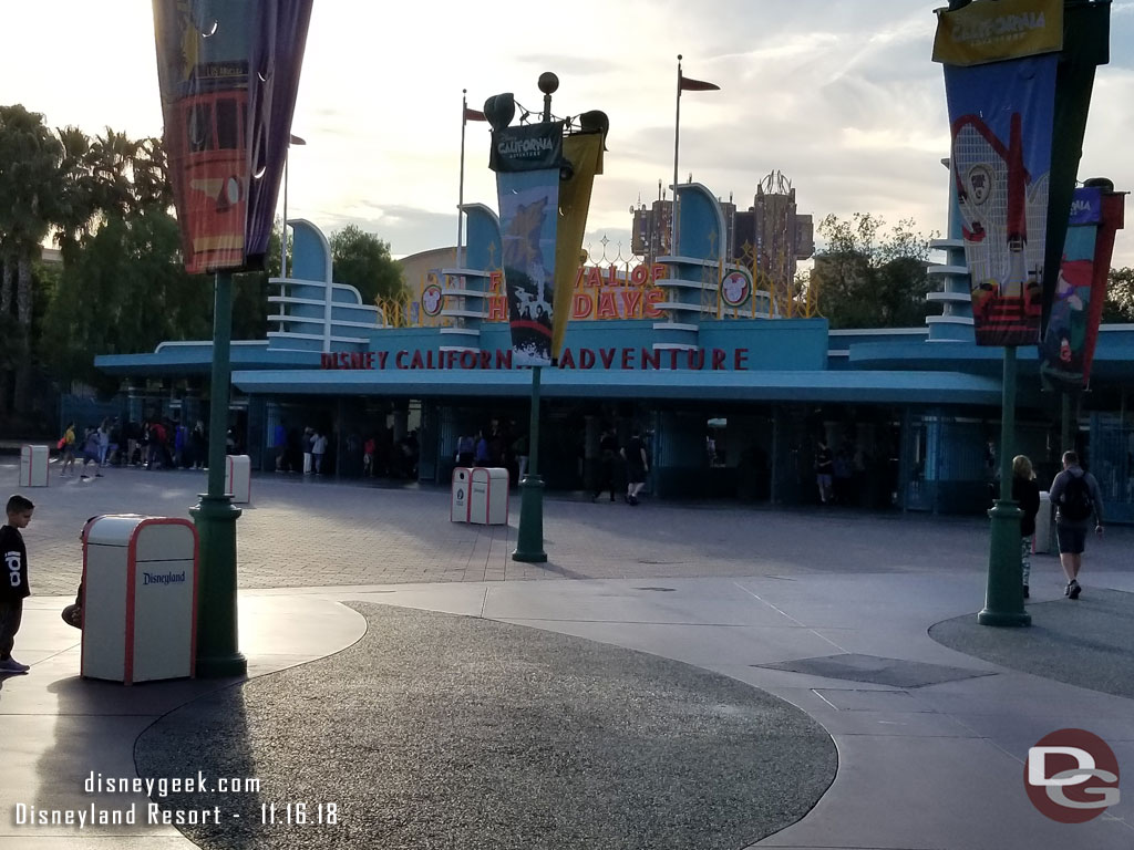 Disney California Adventure had no line and also opened at 8, but early morning started at 7am over there today.