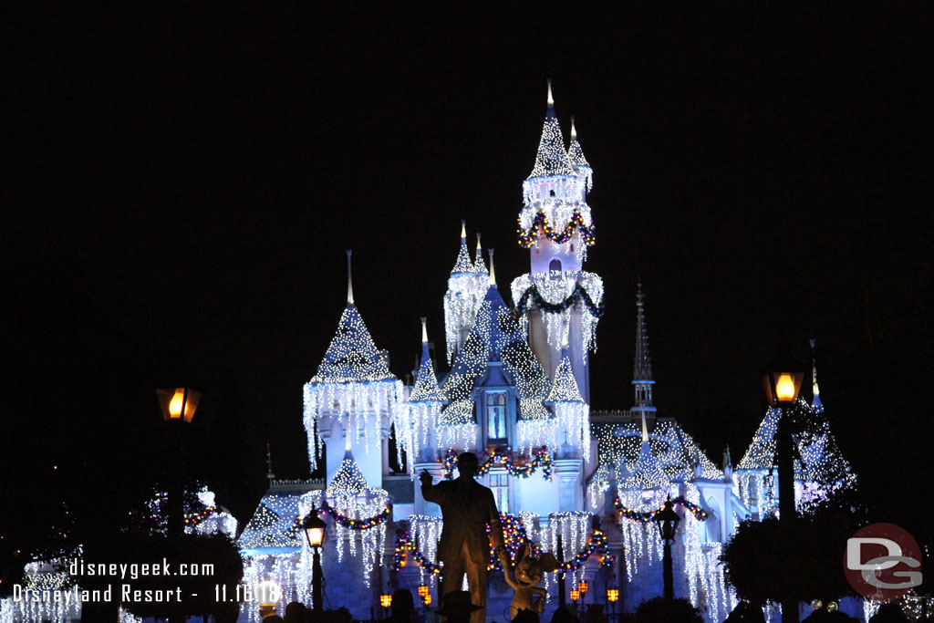 Time for the 7:30pm Wintertime Enchantment moment on Main Street