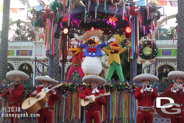 Viva Navidad! Street Party in Paradise Gardens