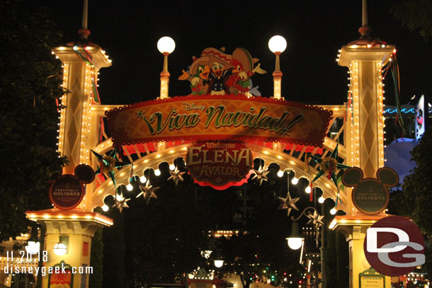 Viva Navidad celebration in Paradise Gardens