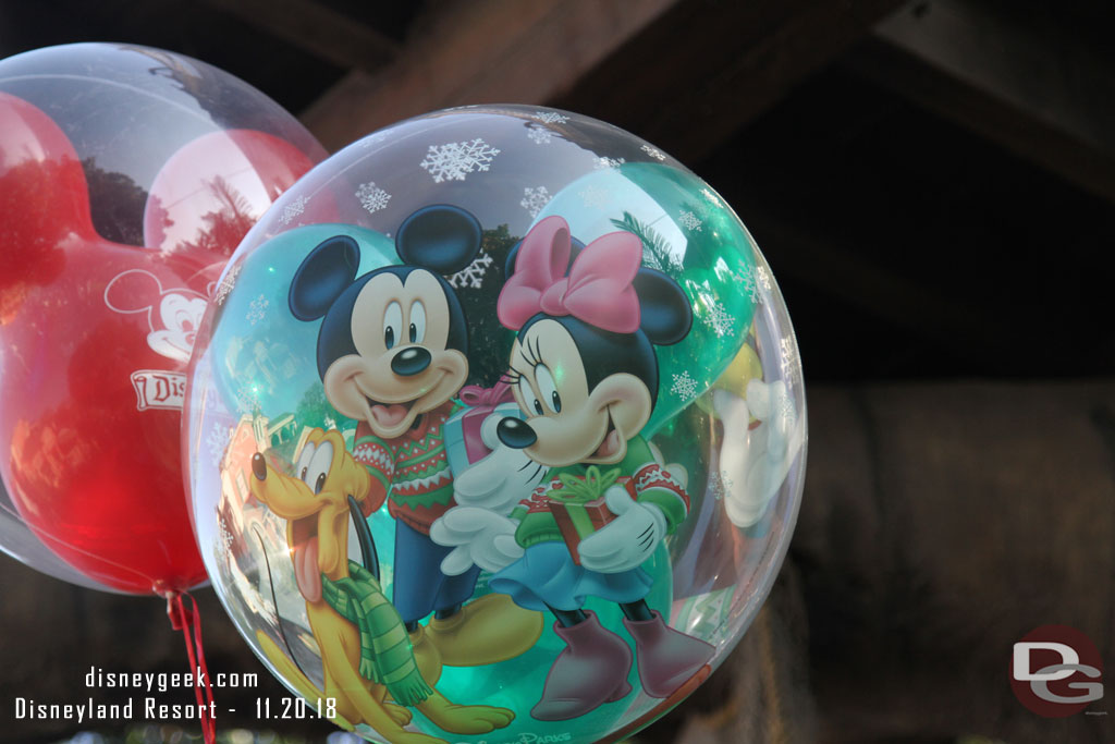 And Mickey, Minnie and Pluto on the other side of the holiday balloon.