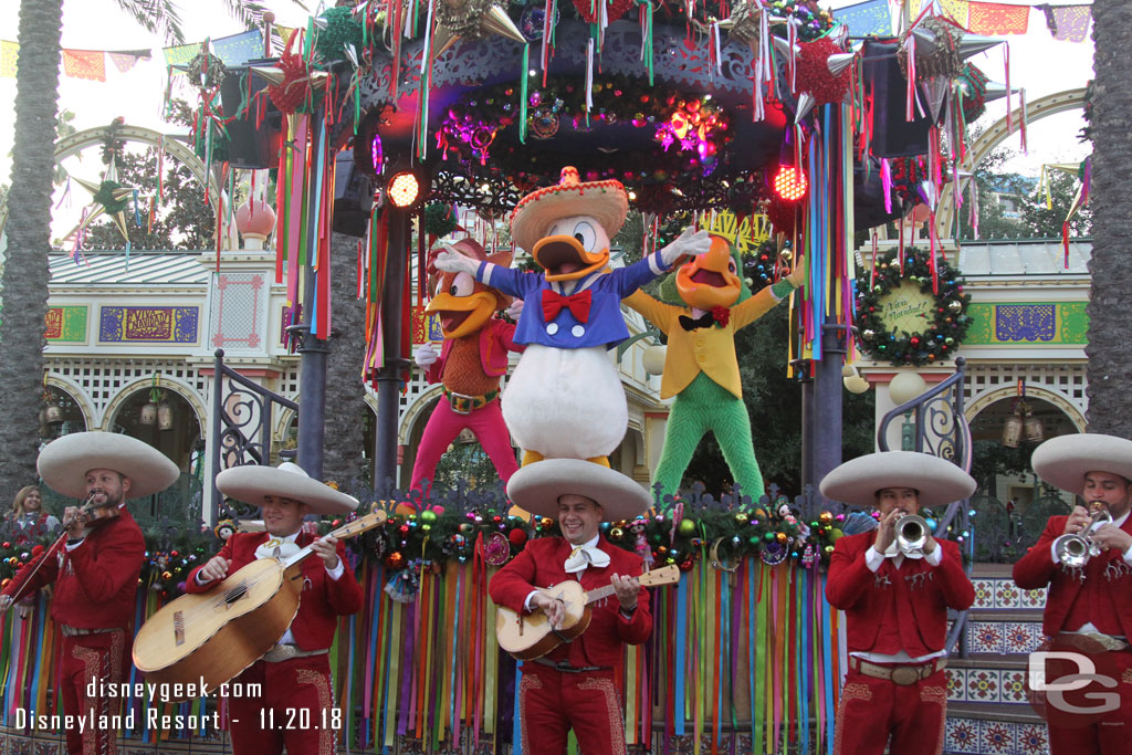 Viva Navidad! Street Party in Paradise Gardens