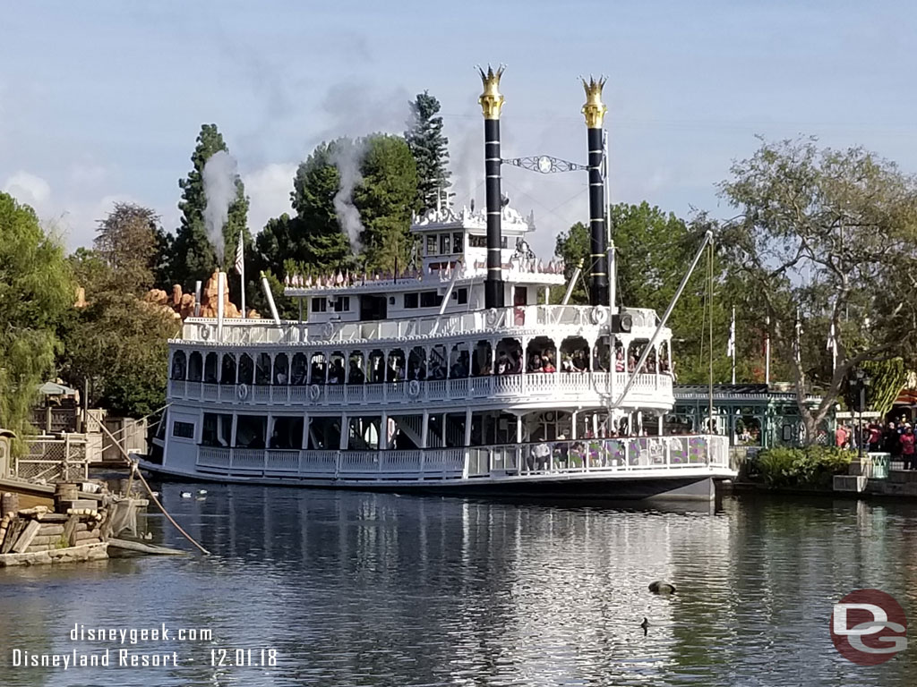 The top deck of the Mark Twain was not in use this morning, so I skipped a cruise.