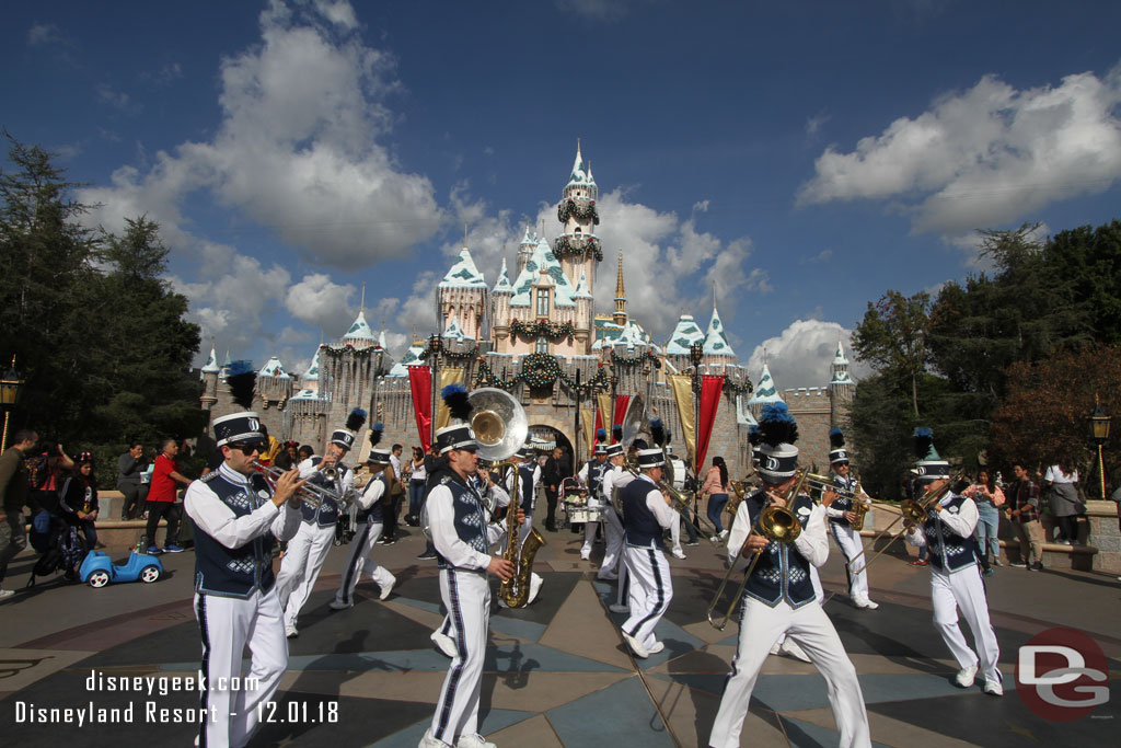 Back to the castle for the 11:40am performance of the Disneyland Band.