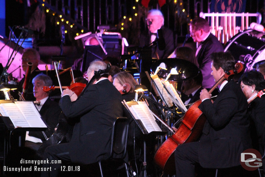 The orchestra began to play a few minutes before 5:30pm