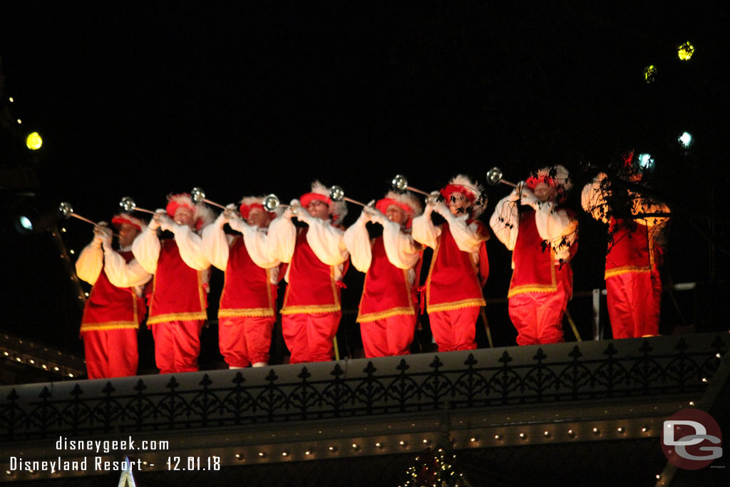 The trumpeters on the Train Station rooftop. 