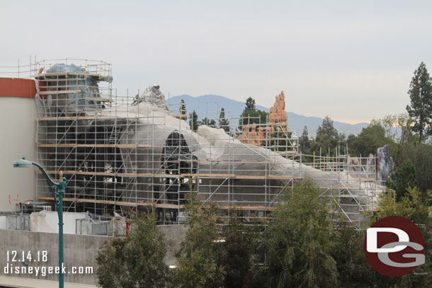 Moving over to the other side of the garage to take a look at Star Wars: Galaxy's Edge work.  The scaffolding is still up and work continues on the rock formations.