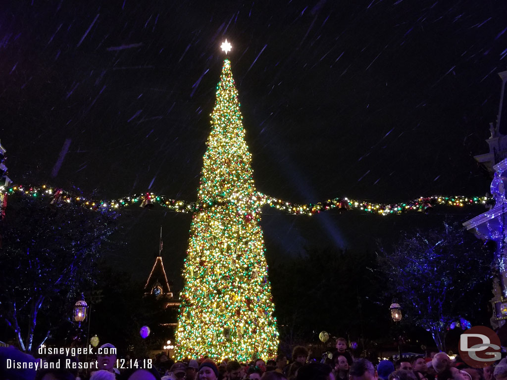 A finale look at the Main Street Christmas tree to end my visit.