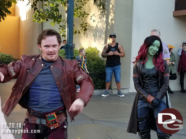 Starlord and Gamora wrapping up their dance off and taking pictures with/for guests.