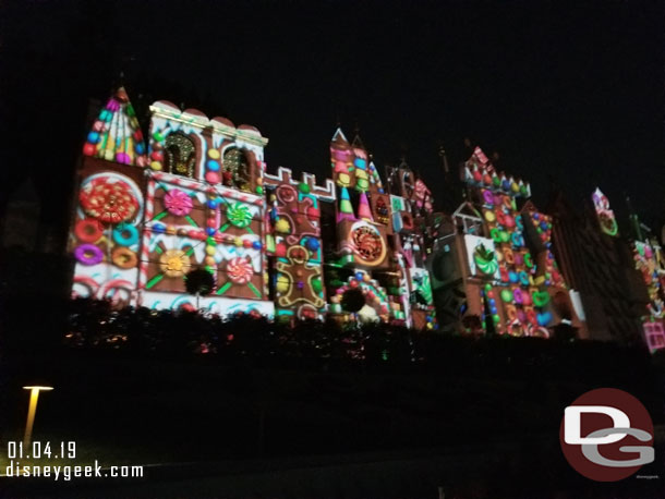 As we sailed out the projection show was going on.