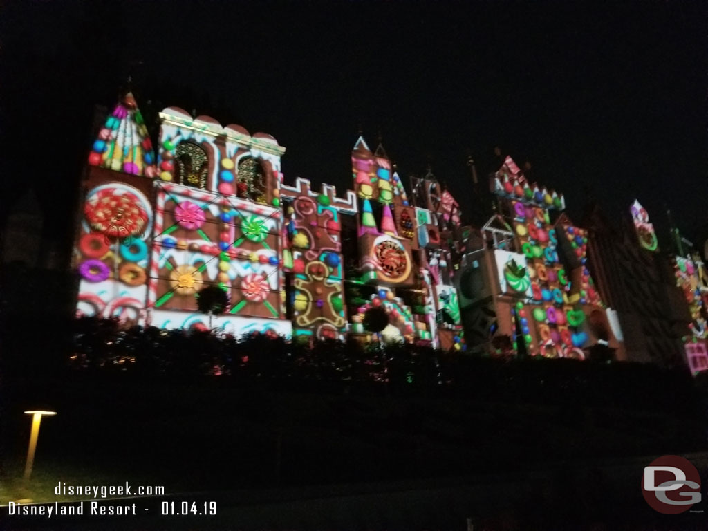 As we sailed out the projection show was going on.