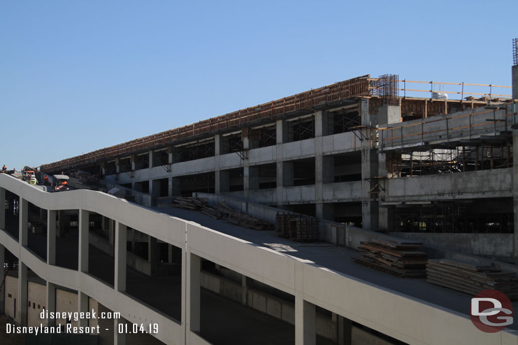 The front section of the garage has some of the 6th floor forms up.