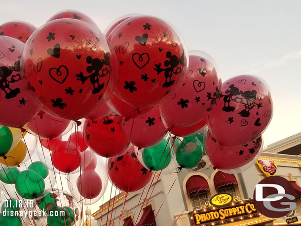 Mickey and Minnie Valentines Day balloons