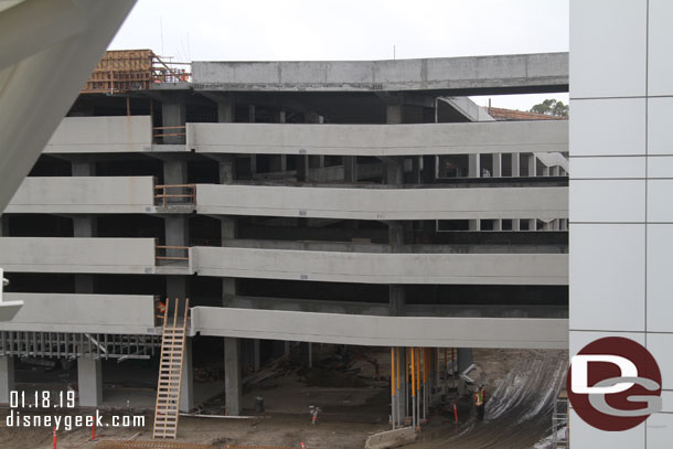 From the escalators a look at the connection spans between the two structures.  The forms have been removed from the 6th floor now.