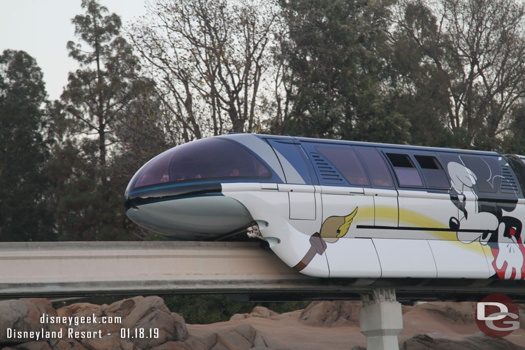 A closer look at Monorail Blue with the Get Your Ears On Wrap.