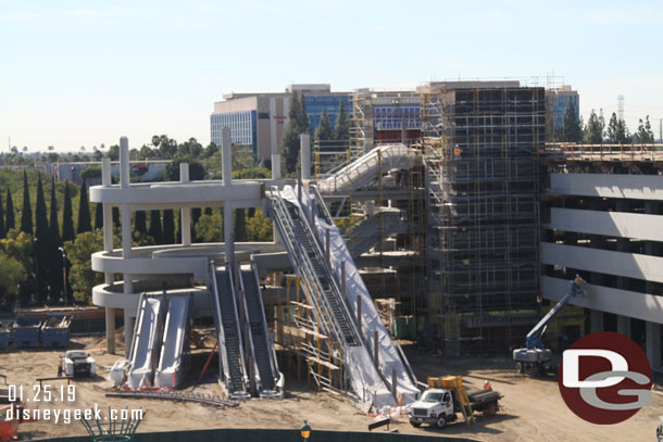 A wider look at the escalator area.