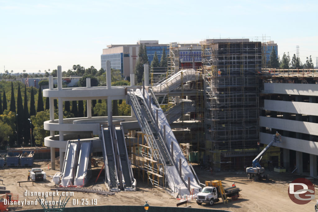 A wider look at the escalator area.