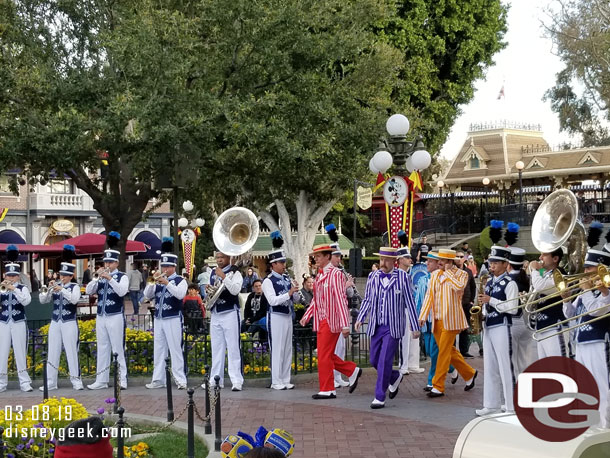 The Dapper Dans of Disneyland arriving.