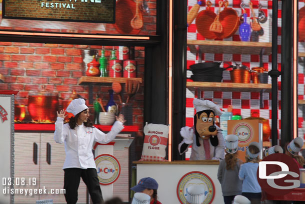 A Jr. Chef Session was going on as I walked by the Backlot stage