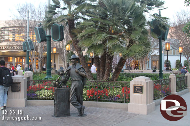 The Storytellers Statue (Walt & Mickey) in Carthay Circle.