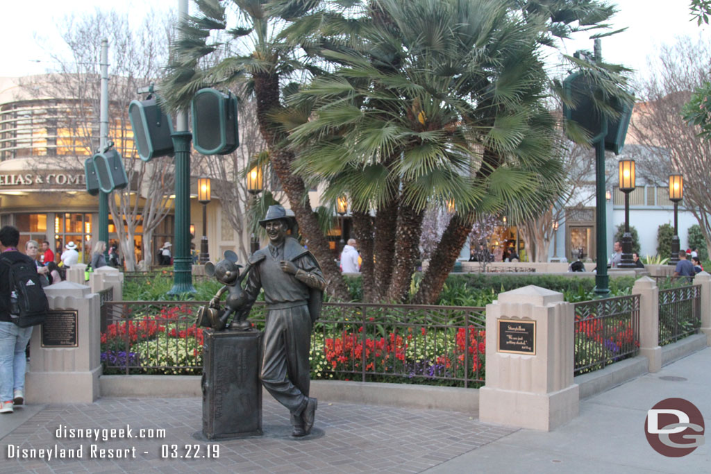 The Storytellers Statue (Walt & Mickey) in Carthay Circle.