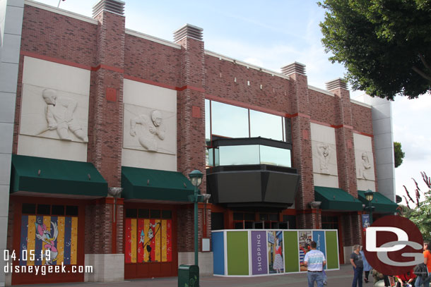 Work on the Pop Up Disney location continues.  The awnings have been replaced, no more ESPN logos.