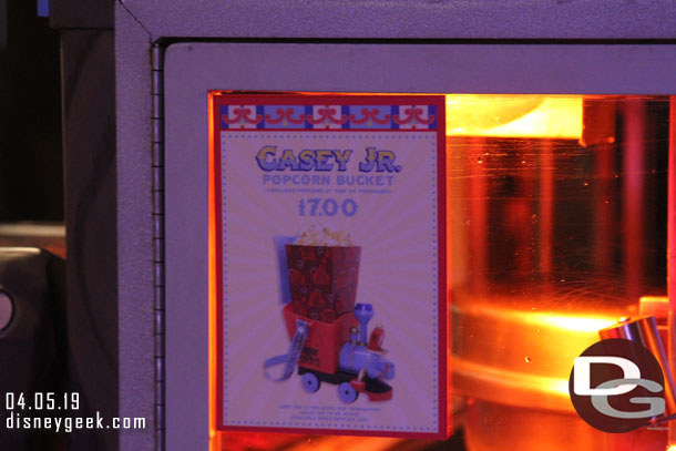 Since my last visit a new Casey Jr Popcorn bucket has become available.