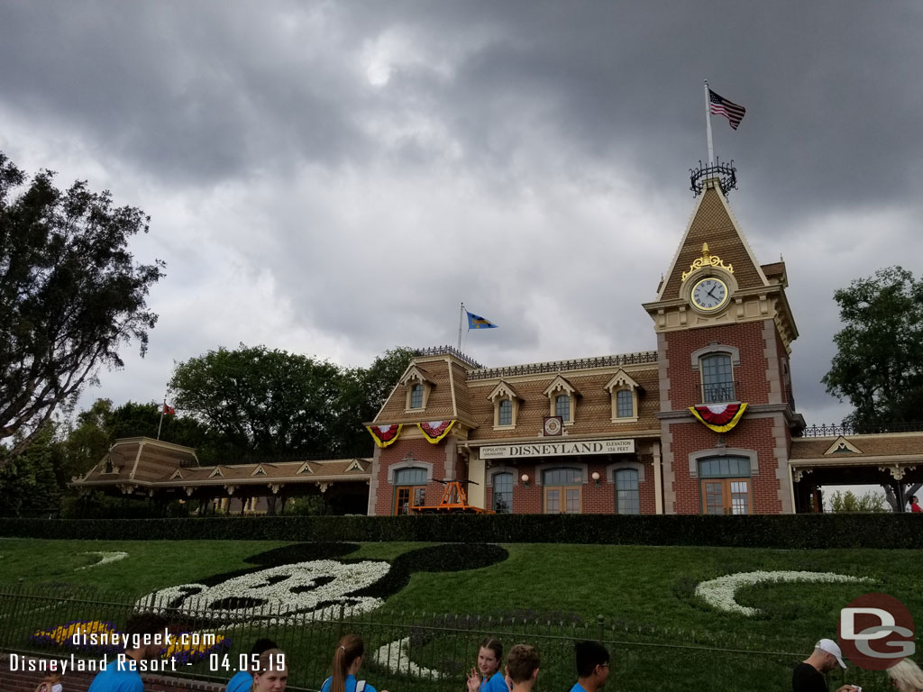 First stop Disneyland.  If anyone is curious on timing.. this picture inside the park was taken 11 minutes after the previous one taking as I walked through the queue toward security.