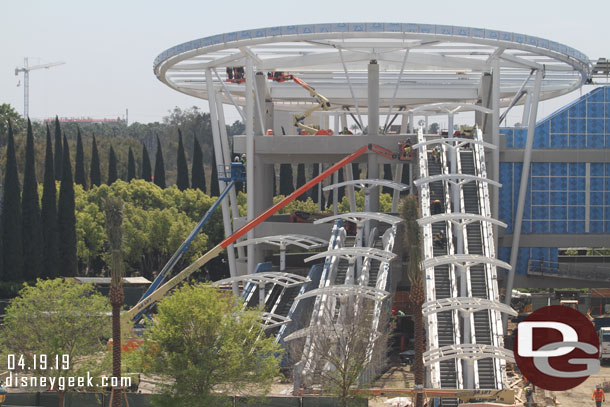 A lot of activity on the escalators today and more elements of the roof structure have been installed.