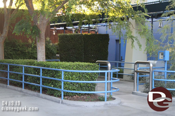 Some hedges up in the Stage 17 queue area.