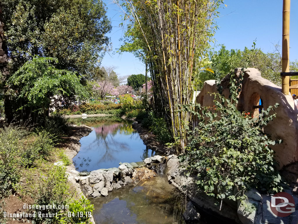 Bouncing back to Adventureland.. a look at the area between Adventureland and Frontierland. The walls have been removed.